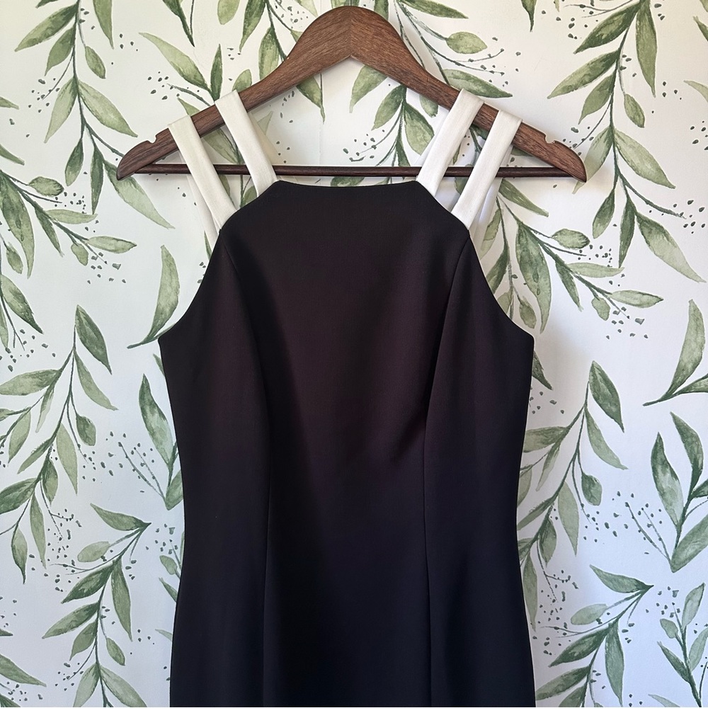 Lauren Ralph Lauren Black Midi Sheath Dress with White Double Straps. Size 4 - Picture 2 of 10